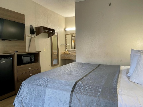 Fairview Inn & Suites Mobile image 1