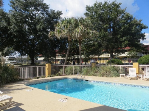 Fairview Inn & Suites Mobile image 19
